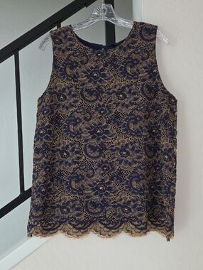 Banana Republic Navy and Gold Lace Sleeveless Camisole Size M
